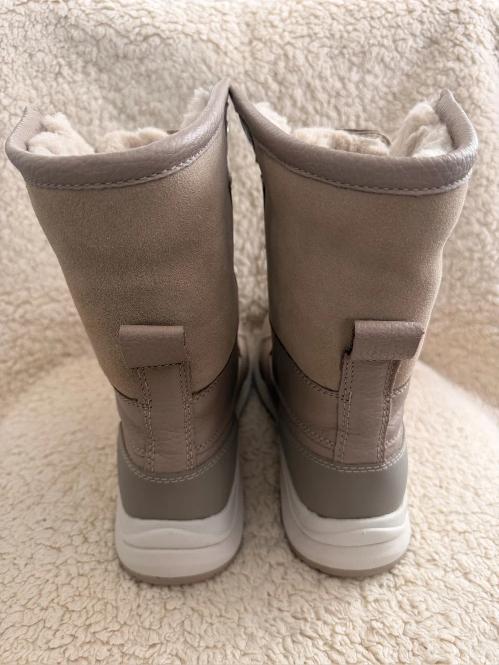 UGG Adirondack III Mustard Seed